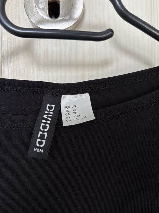 Черна дамска рокля