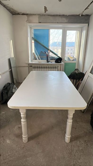 Продается стол в отличном состоянии