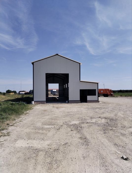 Container modular , hala metalica avem diferte suprafete