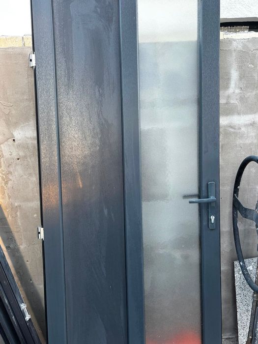 Usi de exterior duble