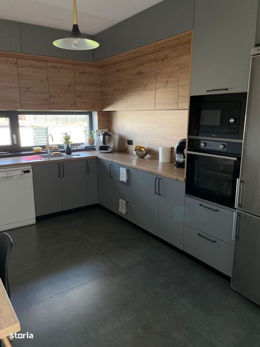 Duplex modern 4 camere, dressing,  2 bai, Mosnita Noua