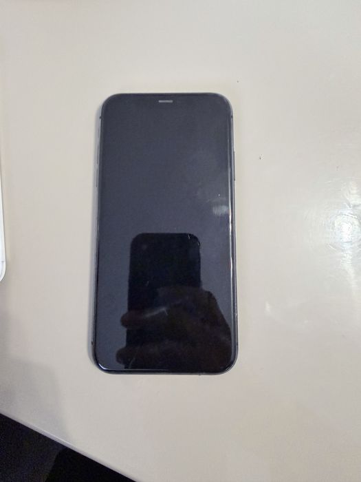 Iphone 11 black 64 gb, cutie,casti,cablu