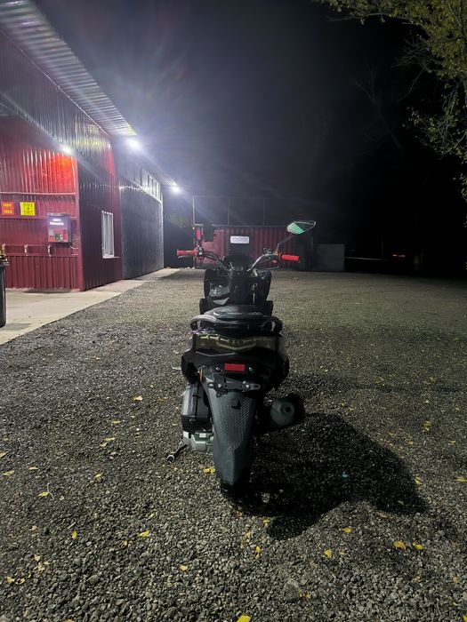 Макси скутер мопед