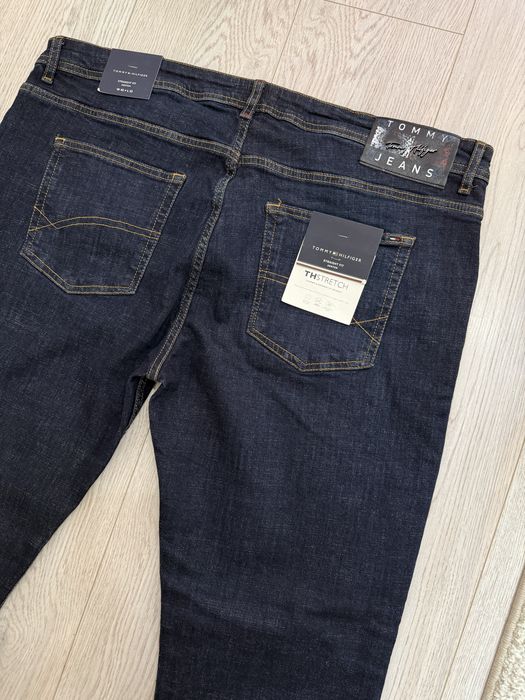 Blugi Tommy Hilfiger