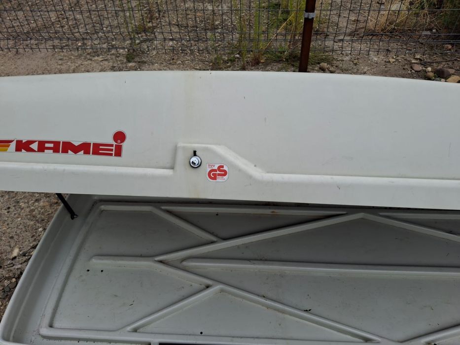 Голям автобокс    .