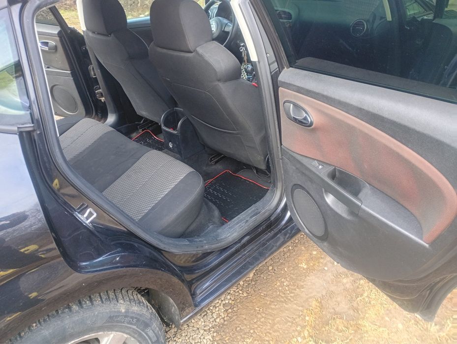 Vand seat leon.