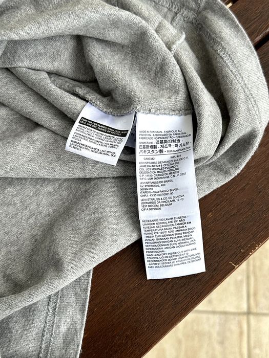 Мъжка тениска LEVI'S (Relaxed Fit) - размер М, Отлично състояние