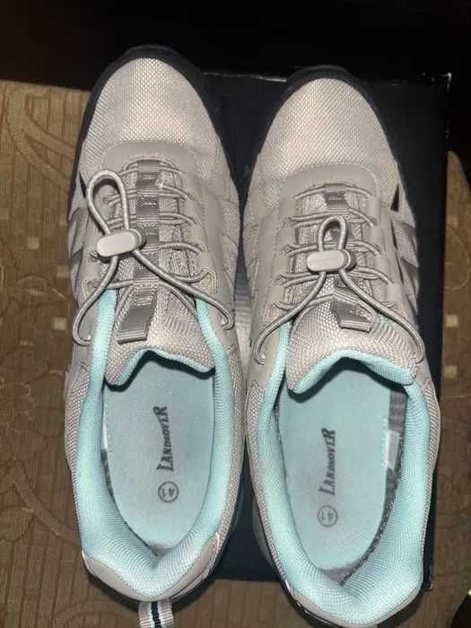 НОВИ Landrover дамски спортни обувки 41 номер