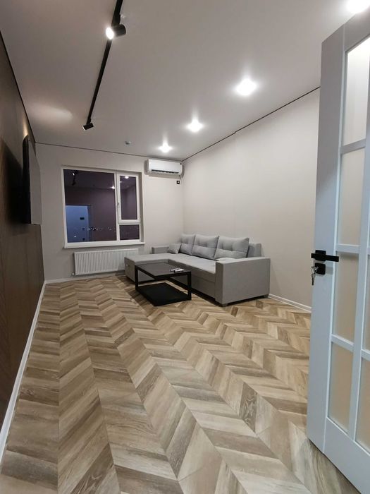 NRJ ZAMON, рядом метро 2-ком квартира с готовым квартирантом-500