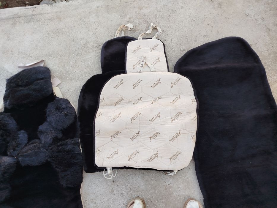 Меховый чехол для машины