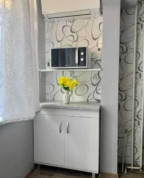 Дава се под наем Двустаен апартамент в Бургас, Зорница - 70 кв.м за 275 € - Снимка #2