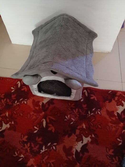 Продам домик для кошек