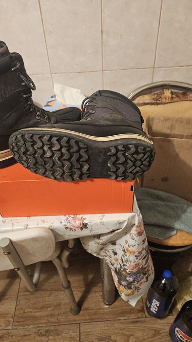 Bocanci de iarna îmblanite