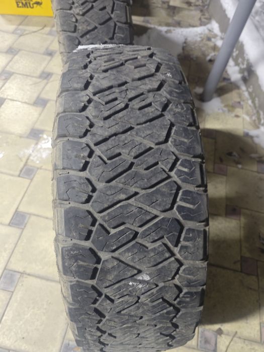 Шины MAXXIS с дисками от додж рам 1500