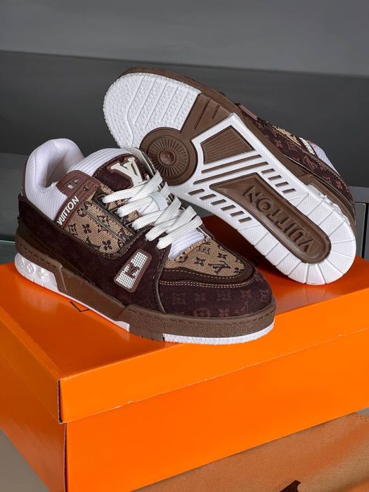 Adidasi Louis Vuitton noi