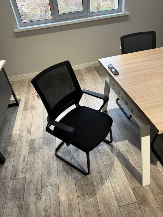 Стол для конференц зала и стулья