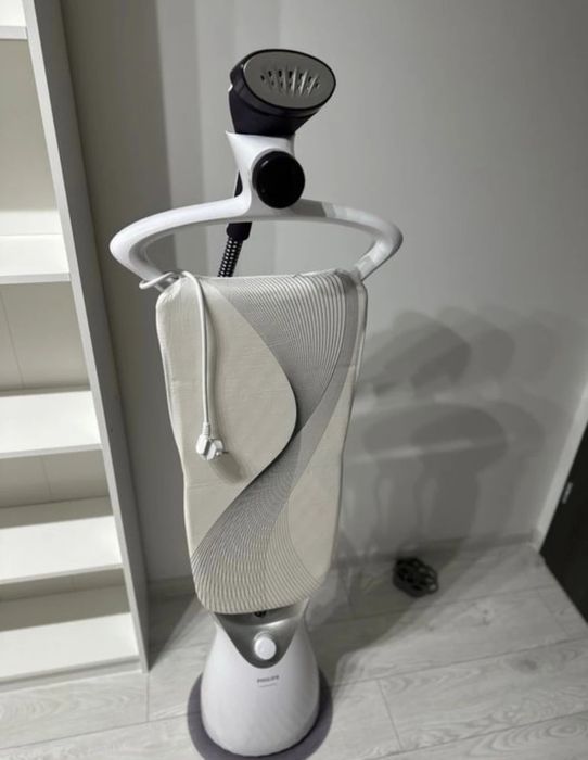 Aparat de calcat vertical Philips Confort Touch