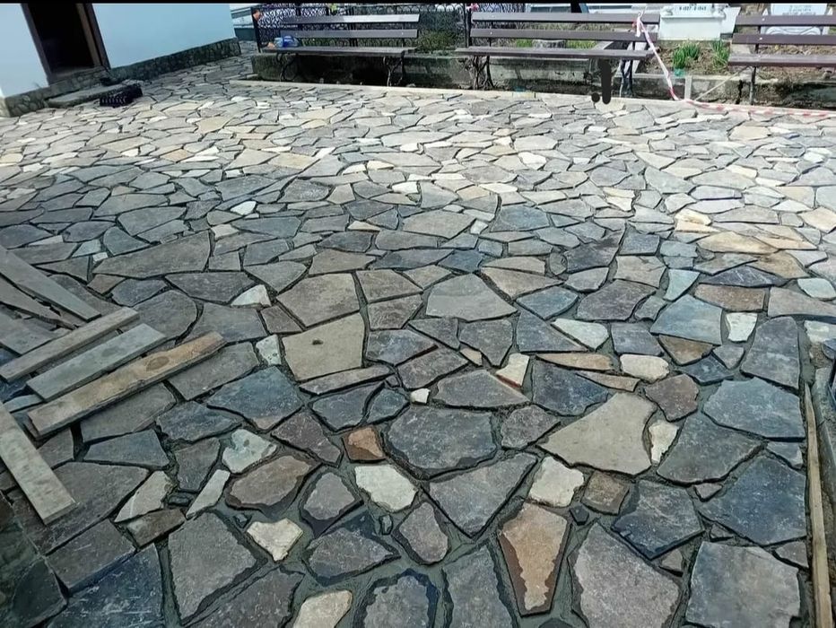 Piatră naturala de munte și decorativa Gazon