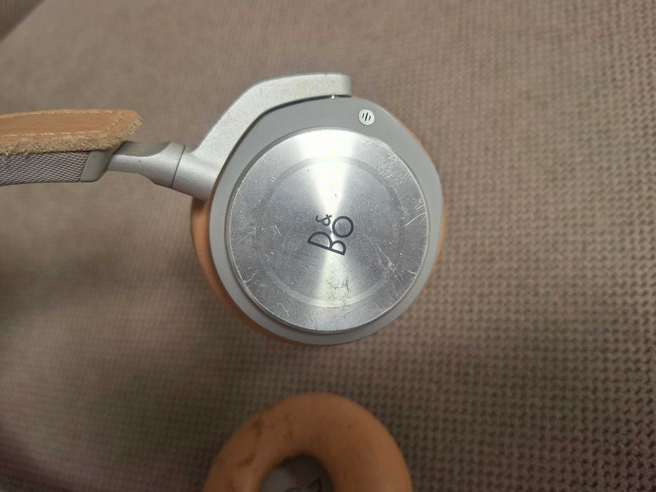 Casti On Ear Bang & Olufsen BeoPlay H8