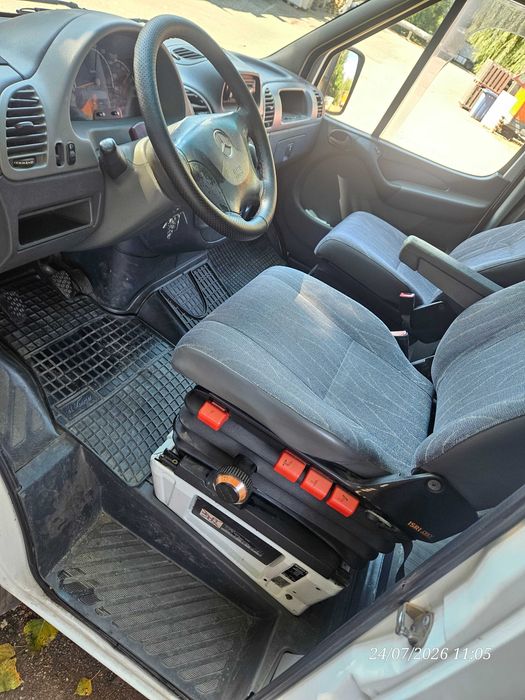 Mercedes sprinter 8+1