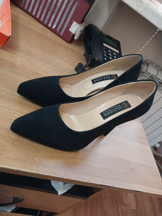 Женские туфли замшевые