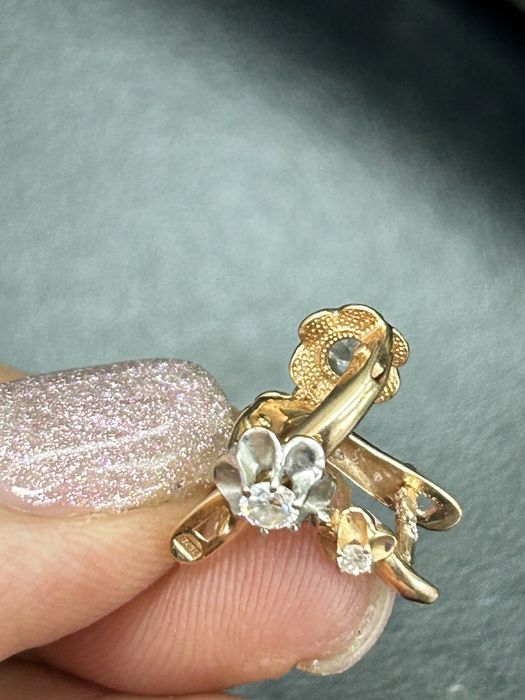 Золотые серьги 585