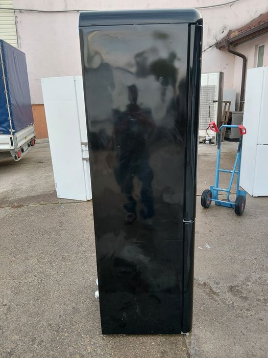 Като нов черен комбиниран хладилник с фризер Gorenje   Total No Frost ретро дизайн с две години гаранция!