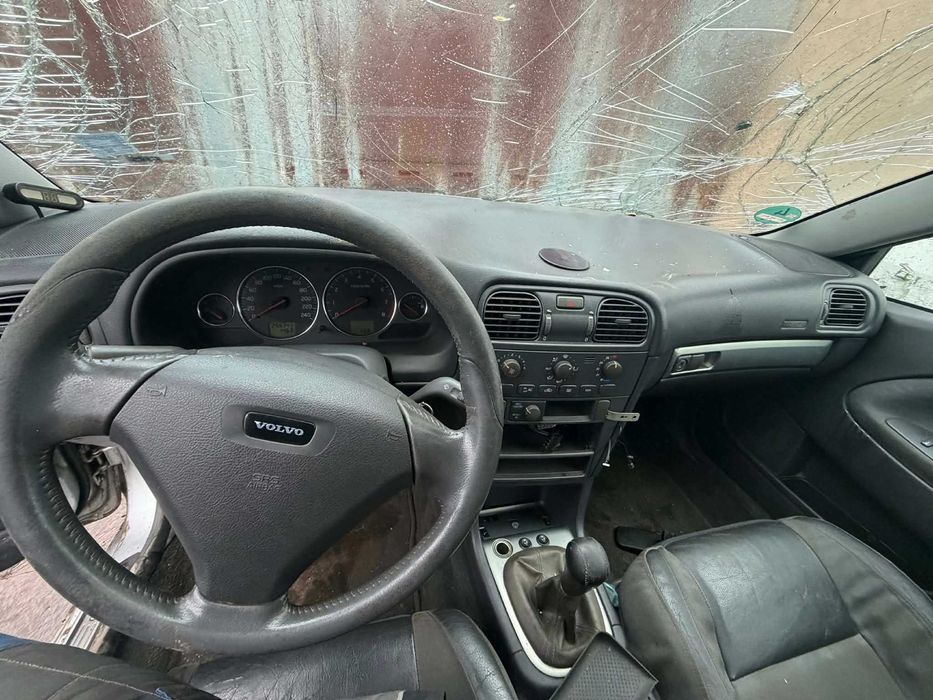 volvo v40 1.8 favelift на части волво в40 комби