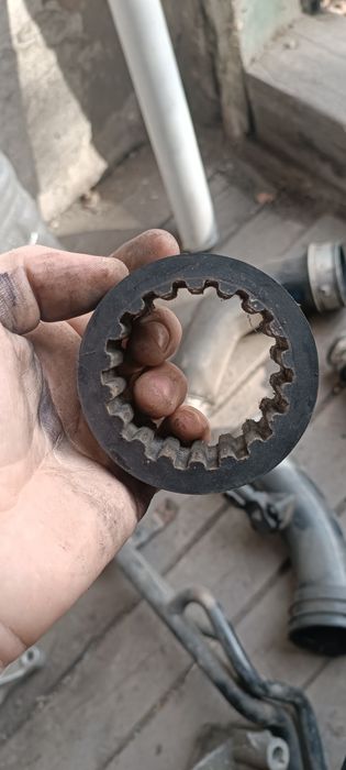 Продам запчасти на бус T5