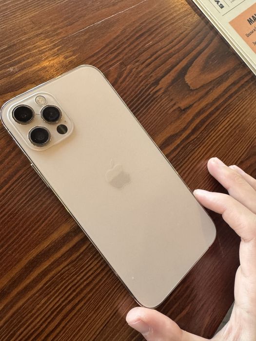 Продается срочно iPhone 12 pro
