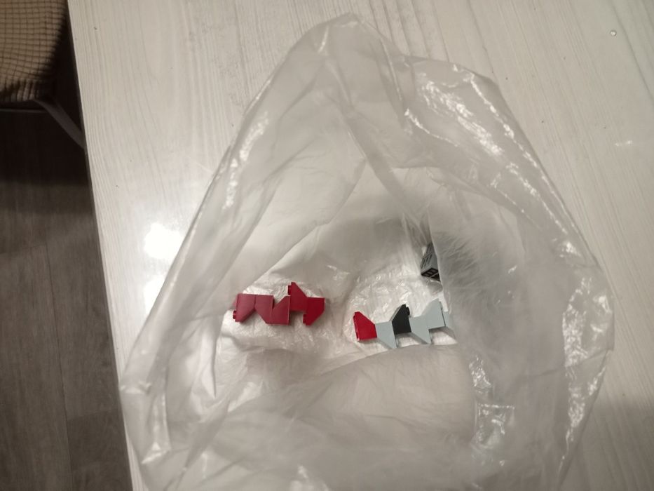 Продаю запчасти лего