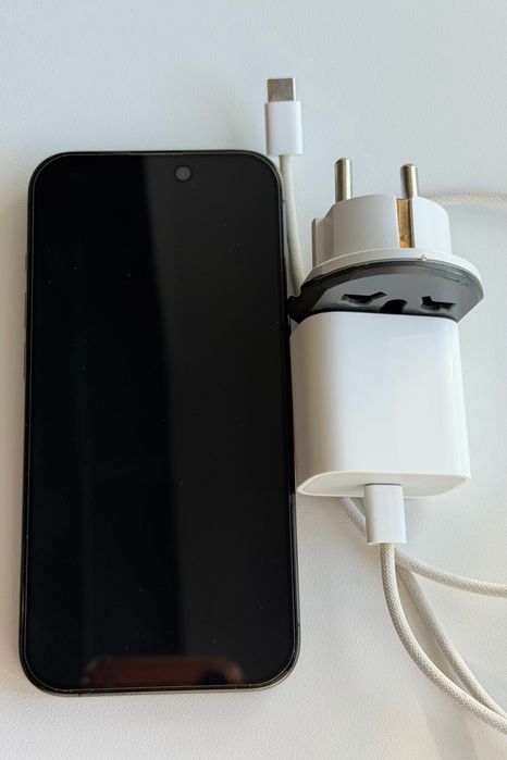iPhone 15 Pro 256 GB Black Titanium