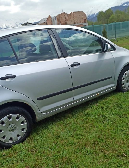 Vând Golf 5 plus