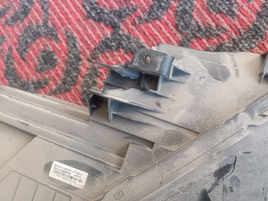 BYD champion fara chap tomoni