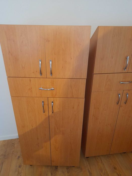 Cuier+2buc. Dulap Pantofi destinat sub casa scarii