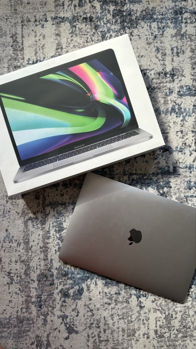 Продам MacBook pro 13 M1 2020