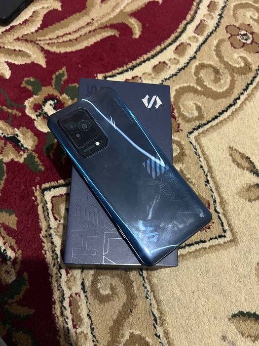 Black shark 5 12/128 obmen