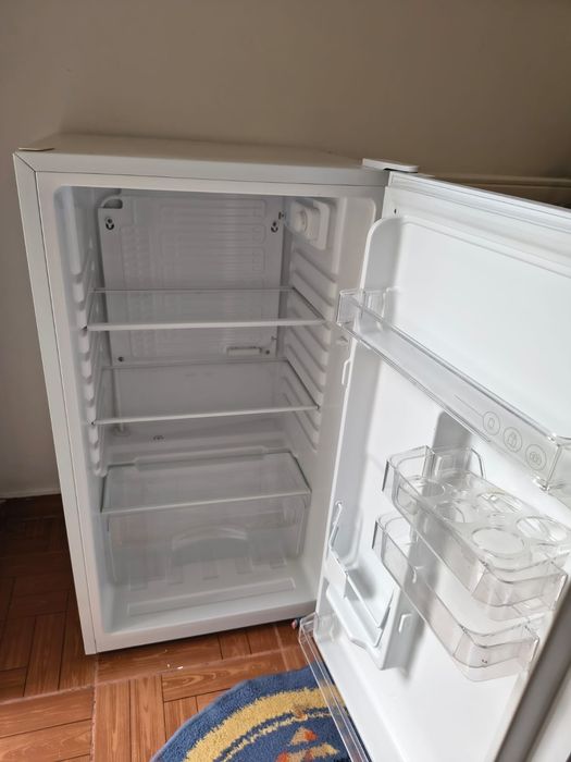 Mini frigider Arctic nou.