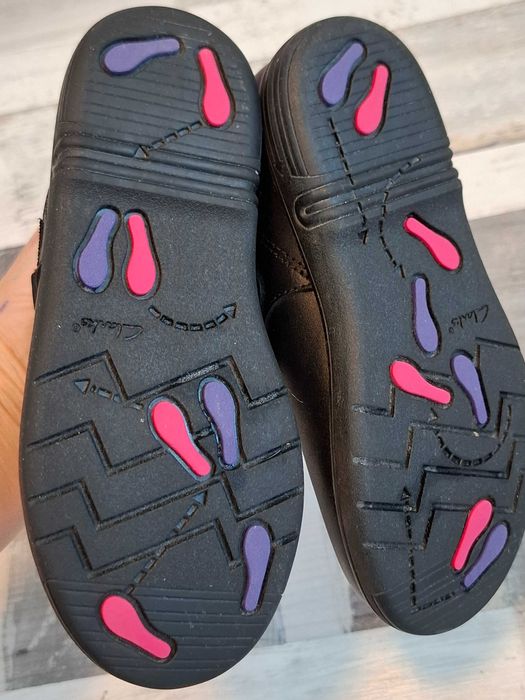 Pantofi copii clarks, nr 26, noi