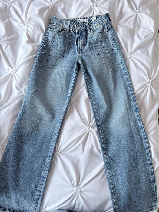 Дамски дънки с пришити цкамъни  Zara, размер 34