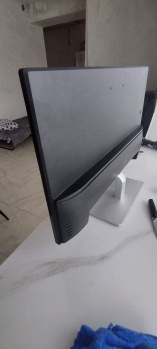 Монитор hp32 продам