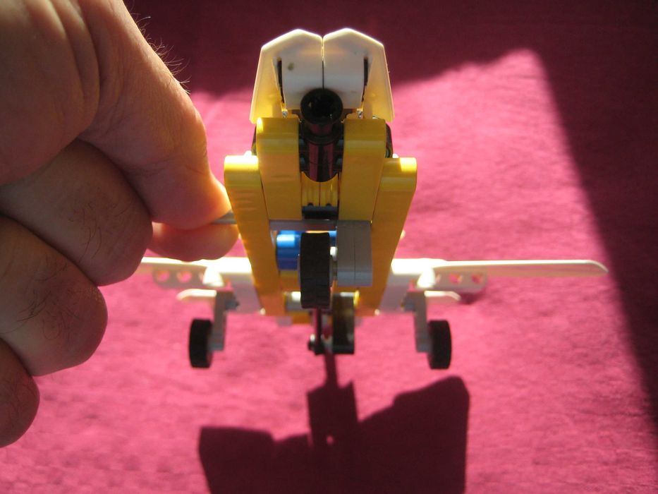 LEGO TECHNIC:реактивен самолет