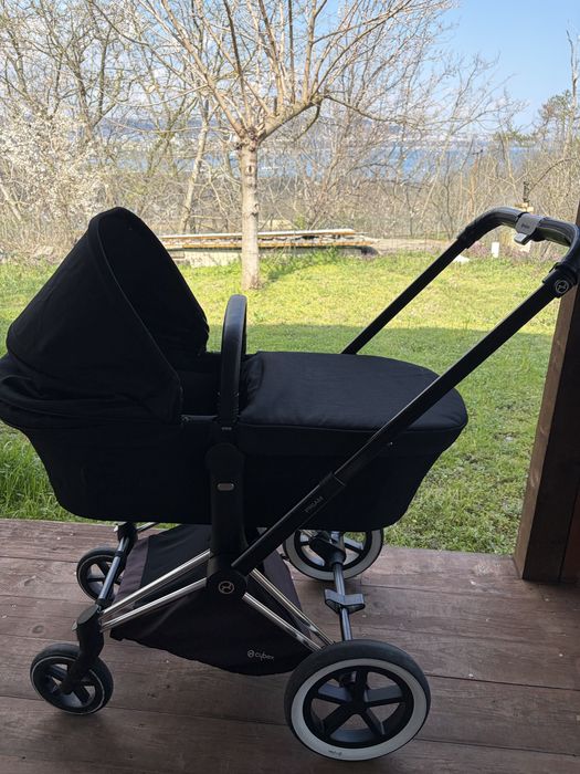 Cybex Platinum Priam Deep Black - Шаси + Кош за новородено + Дъждобран
