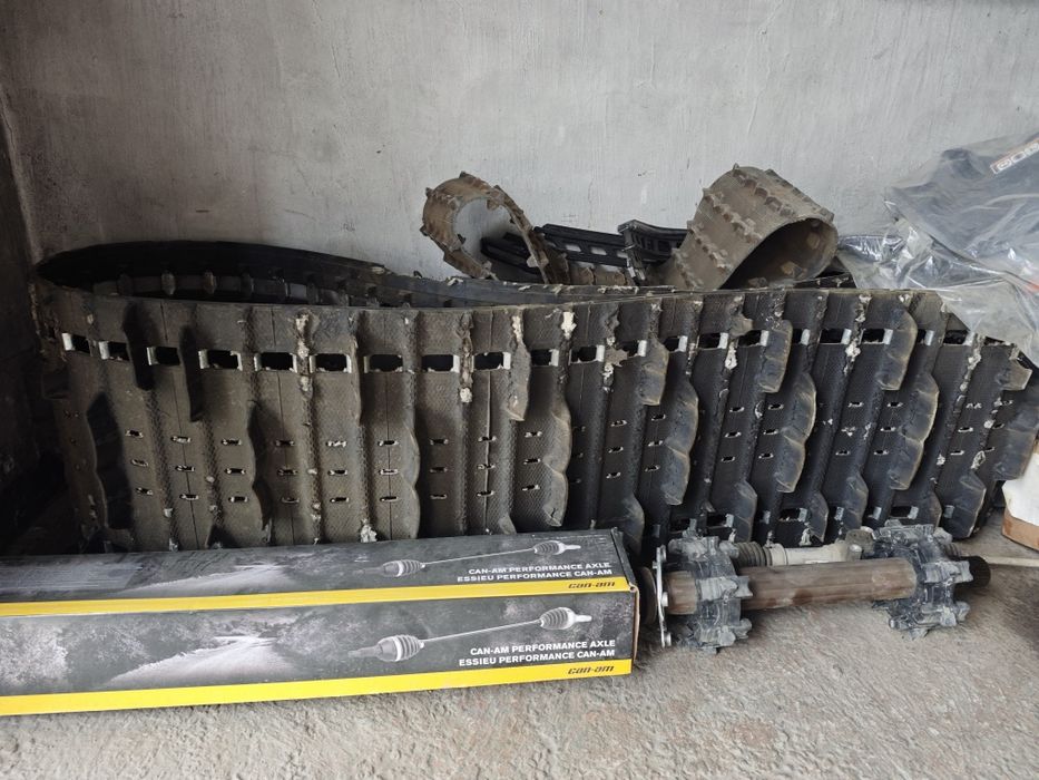 Продам гусеницу ski doo exspedition