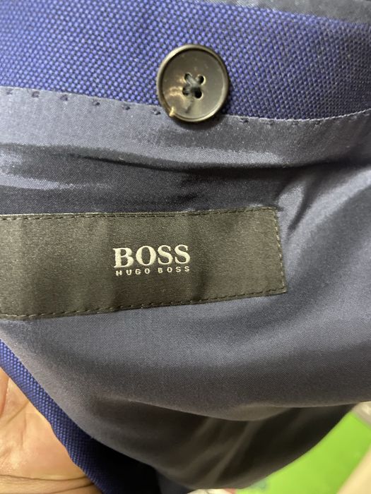 Продам двойку,пиджак брюки ,Boss,original.