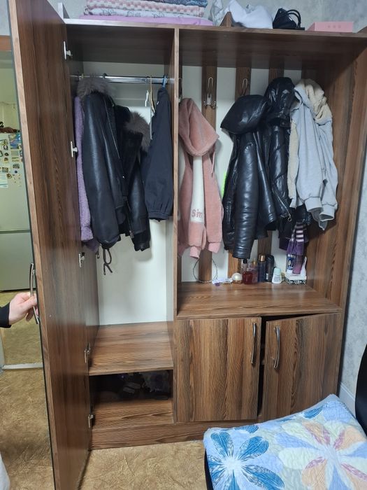 Продам  прихожку