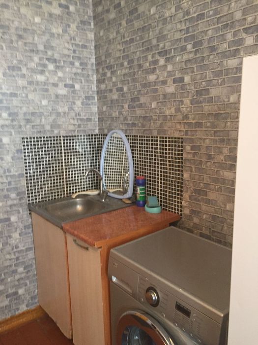 Продам комнату Камзина 6