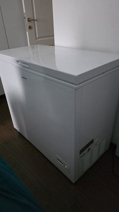 Vând Ladă frigorifică Vortex 198 Litri Ca Nouă