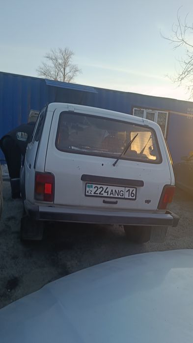 Продам нива ваз 21213