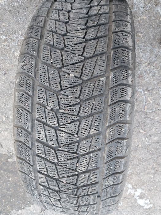 2 шины Китай 285 50 R20